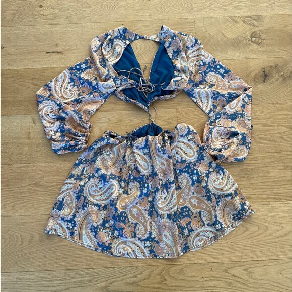 More To Come - Rosalinda Cut Out Long Sleeve Mini Dress in Blue & Orange - Picture 3 of 4